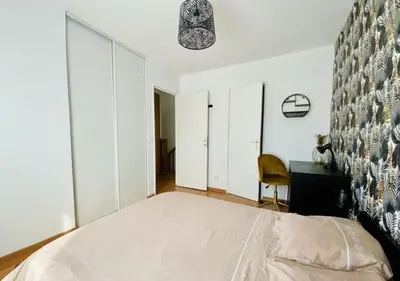 Un ou plusieurs lits dans un hébergement de l'établissement Logement moderne pour les professionnels et les familles