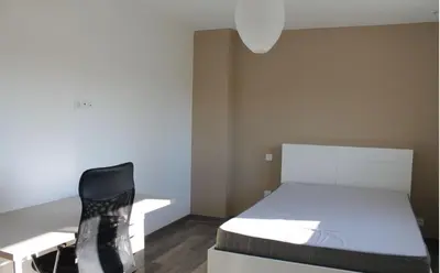 Un ou plusieurs lits dans un hébergement de l'établissement Logement moderne pour les professionnels et les familles
