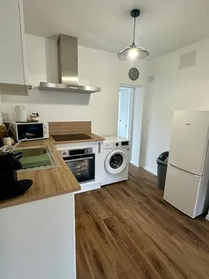 Cuisine ou kitchenette dans l'établissement Appartement moderne Gare de Vernon 5min Vélos inclus