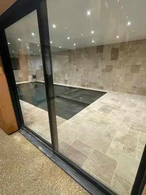 Piscine de l'établissement Gîte de l'Epinay Myrtille ou située à proximité