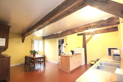 Cuisine ou kitchenette dans l'établissement Gîte Gîtes de France® - Le Long Fresnay