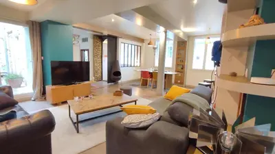 Télévision ou salle de divertissement dans l'établissement Gîte Gîtes de France® - Un Espace Du Possible