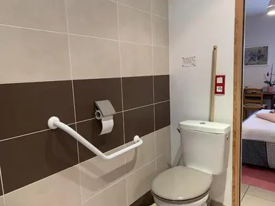 Salle de bains dans l'établissement Gîte Gîtes de France® - Au Pas de L'ours