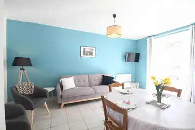 Coin salon dans l'établissement Gîte Gîtes de France® - Orvason 2