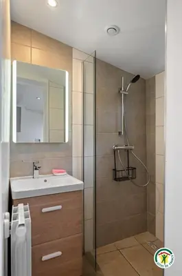 Salle de bains dans l'établissement Gîte Gîtes de France® - La Lampèrierre