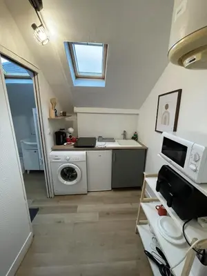 Cuisine ou kitchenette dans l'établissement Cozy, fully equipped apartment - Downtown Rouen - 3 people