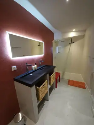 Cuisine ou kitchenette dans l'établissement Loft moderne avec garage dans l'hyper centre