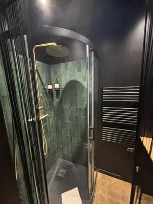 Salle de bains dans l'établissement Le Spa Nocturne