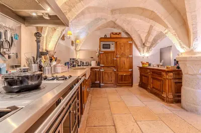 Cuisine ou kitchenette dans l'établissement Abbaye de Rousseloy - Collection Idylliq