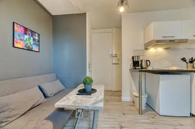 Cuisine ou kitchenette dans l'établissement Le Symphonie votre joli F2 au cœur de Rouen !
