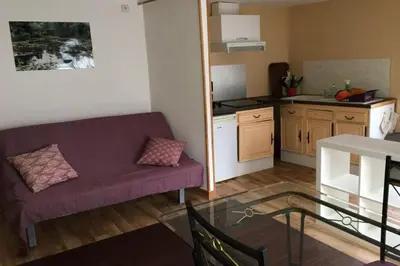 Cuisine ou kitchenette dans l'établissement Vernon-Giverny Claude Monet Nymphéas Appartement