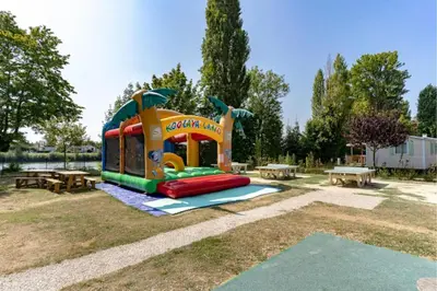 Aire de jeux pour enfants de l'établissement Cottage 2p