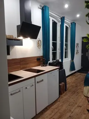 Cuisine ou kitchenette dans l'établissement Studio ravissant proche mer