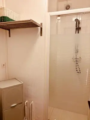 Salle de bains dans l'établissement Le beffroi
