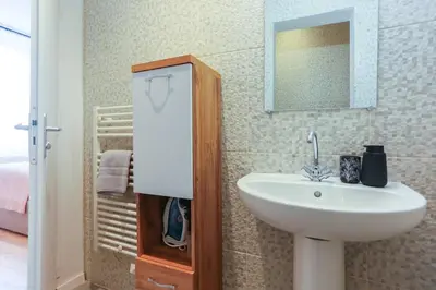 Salle de bains dans l'établissement Au salon des Muses - T3 Confort au coeur d'Abbeville