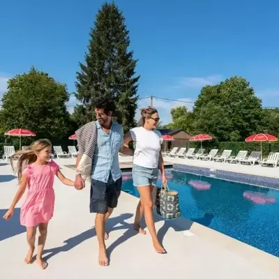 ZEcamping 4 pet friendly avec piscine chauffée et pataugeoire