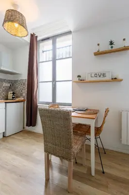 Cuisine ou kitchenette dans l'établissement Nid Amour Cabane et Spa Privatif