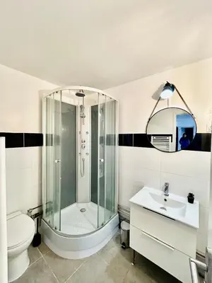 Salle de bains dans l'établissement Studio Cosy Centre ville