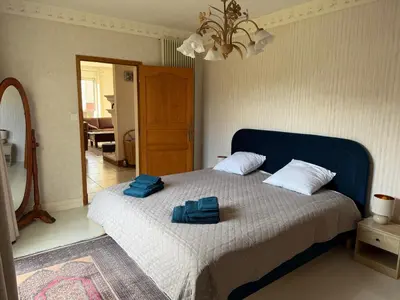 Un ou plusieurs lits dans un hébergement de l'établissement Maison 168m2, jardin, rivière, animaux acceptés