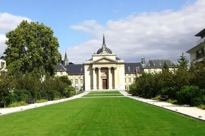 Jardin de l'établissement Déesse studio tout confort