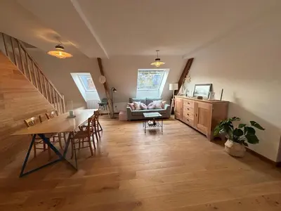 Coin salon dans l'établissement Duplex Spacieux et Lumineux au cœur de Dieppe