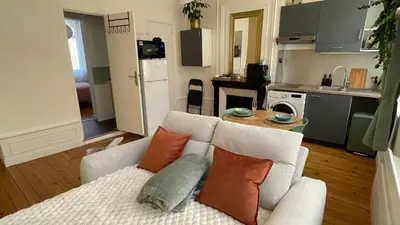 Cuisine ou kitchenette dans l'établissement L'Alexandrine, Cozy cocoon in downtown Amiens