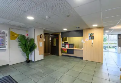 Cuisine ou kitchenette dans l'établissement B&B HOTEL Creil Chantilly