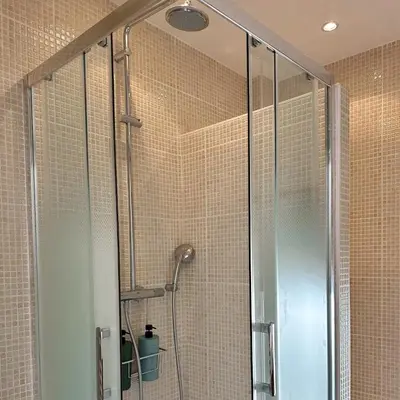 Salle de bains dans l'établissement Echappée Bleue
