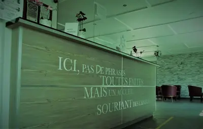 Certificat, récompense, panneau ou autre document affiché dans l'établissement Kyriad Chantilly Sud - Luzarches