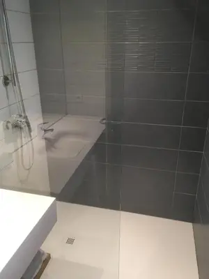 Salle de bains dans l'établissement Hotel De Quebec