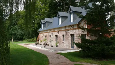 Jardin de l'établissement Clos Masure hôtel de campagne