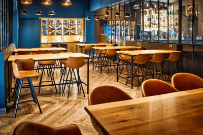 Restaurant ou autre lieu de restauration dans l'établissement Logis Clermotel - Hôtel & Restaurant