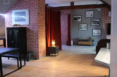 Télévision ou salle de divertissement dans l'établissement Une maison en ville Hypercentre - Spa