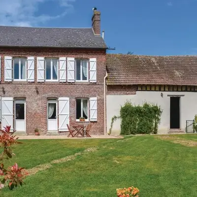 Cozy Home In Trie-Château With Wifi