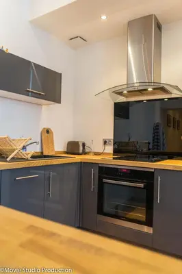 Cuisine ou kitchenette dans l'établissement Charming Haussmannien 50m2 - city center