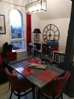 Coin salon dans l'établissement Le Grenier