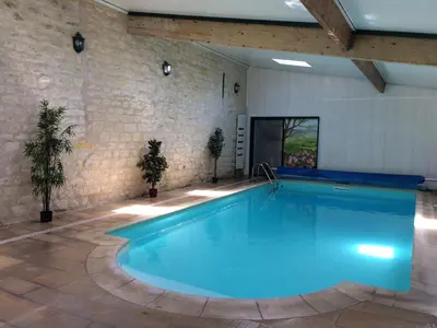 Piscine de l'établissement La Parenthèse avec piscine - les impressionnistes ou située à proximité