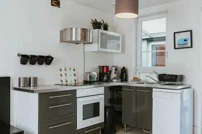 Cuisine ou kitchenette dans l'établissement Villa Fleurs de France
