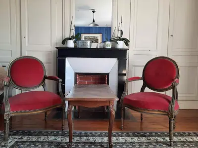 Coin salon dans l'établissement La tourelle