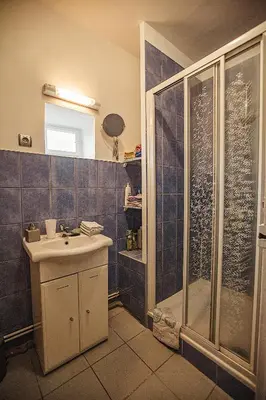 Salle de bains dans l'établissement La tourelle