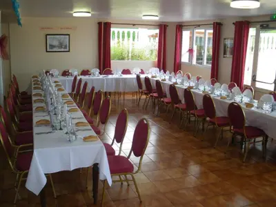 Restaurant ou autre lieu de restauration dans l'établissement Logis - Hôtel et Restaurant Le Sofhotel