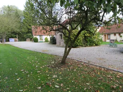 Jardin de l'établissement La Maison de l'Epousée B&B