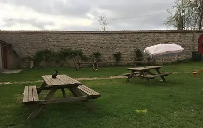 Jardin de l'établissement Chambres au Domaine de Seraincourt