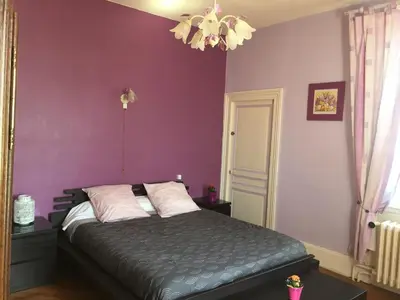 Un ou plusieurs lits dans un hébergement de l'établissement maison de maitre