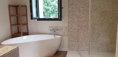 Salle de bains dans l'établissement Clairseine