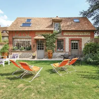 Gorgeous Home In Les Damps With Wifi
