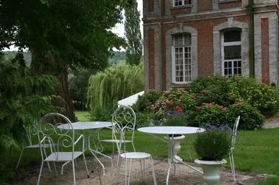 Jardin de l'établissement Chambres d'Hôtes & Gites La Chatellenie