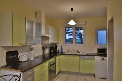 Cuisine ou kitchenette dans l'établissement les gites les trois chemins