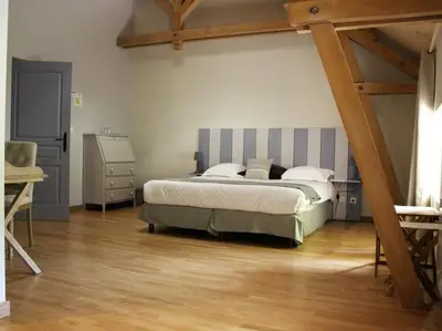 Un ou plusieurs lits dans un hébergement de l'établissement Le Domaine de Montchevreuil