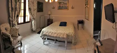 Télévision ou salle de divertissement dans l'établissement Chambres d'Hôtes Lambert Rouen